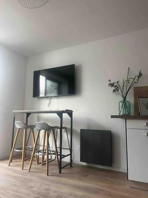 La Grange Eiffel Appartement Cosy Avec Parking Ferme Et Terrasse Wood Coutiches Extérieur photo